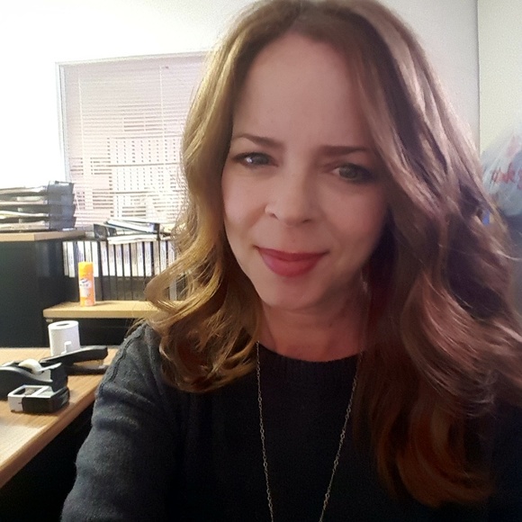 Meet your Posher, Tina - Picture 1 of 1